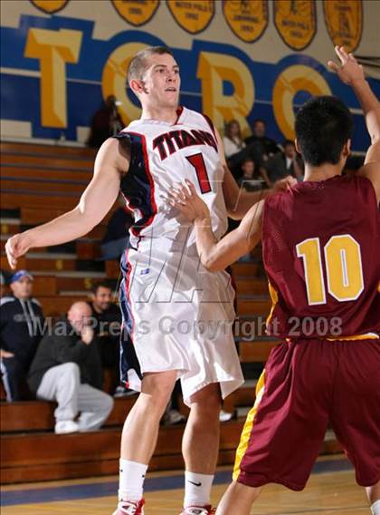 Thumbnail 2 in El Modena vs. Tesoro (O.C. North-South Challenge) photogallery.