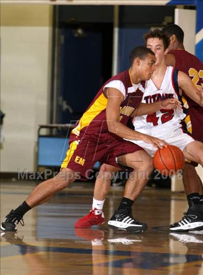 Thumbnail 2 in El Modena vs. Tesoro (O.C. North-South Challenge) photogallery.