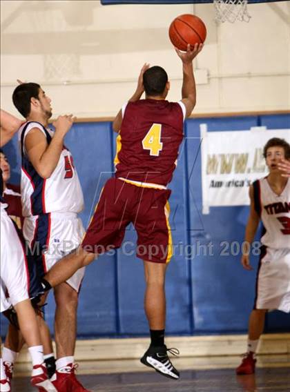 Thumbnail 3 in El Modena vs. Tesoro (O.C. North-South Challenge) photogallery.