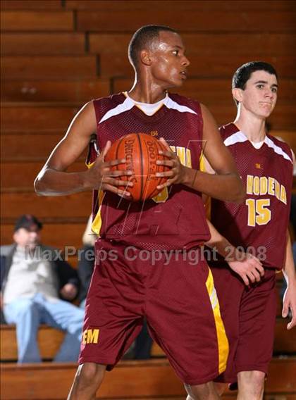 Thumbnail 2 in El Modena vs. Tesoro (O.C. North-South Challenge) photogallery.