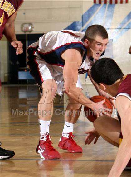 Thumbnail 2 in El Modena vs. Tesoro (O.C. North-South Challenge) photogallery.