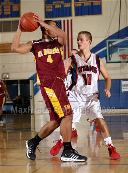 Thumbnail 2 in El Modena vs. Tesoro (O.C. North-South Challenge) photogallery.