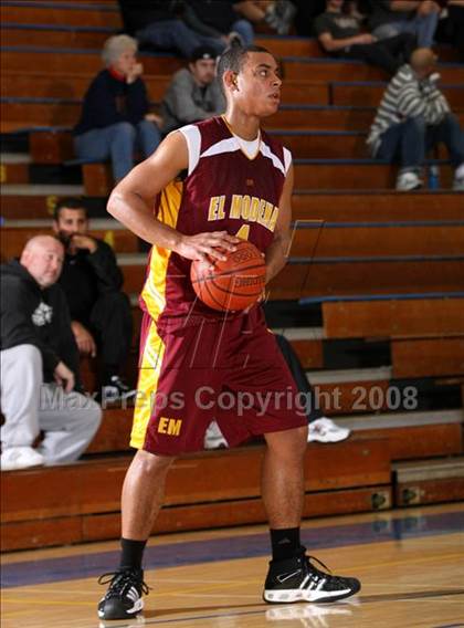 Thumbnail 2 in El Modena vs. Tesoro (O.C. North-South Challenge) photogallery.