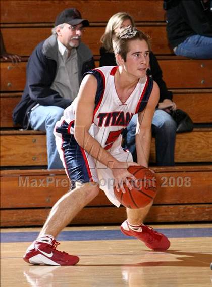 Thumbnail 3 in El Modena vs. Tesoro (O.C. North-South Challenge) photogallery.