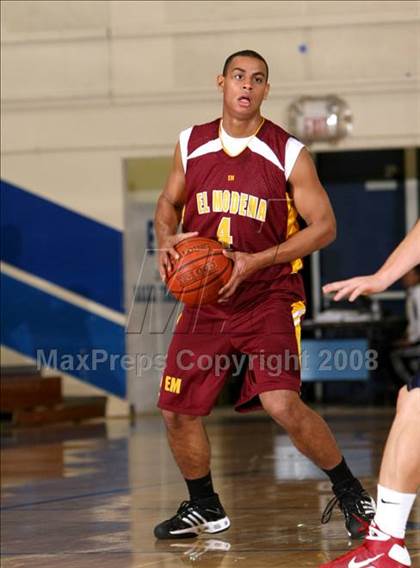 Thumbnail 3 in El Modena vs. Tesoro (O.C. North-South Challenge) photogallery.