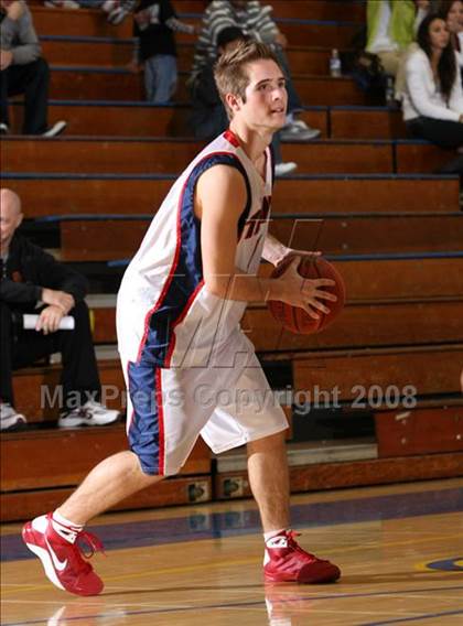 Thumbnail 1 in El Modena vs. Tesoro (O.C. North-South Challenge) photogallery.
