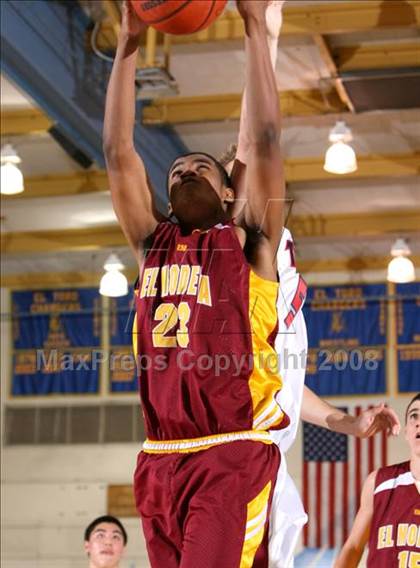 Thumbnail 2 in El Modena vs. Tesoro (O.C. North-South Challenge) photogallery.