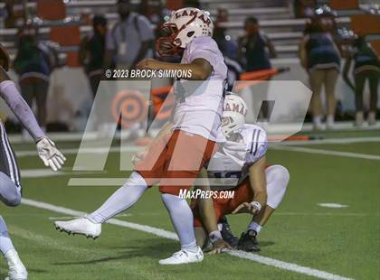 Thumbnail 3 in Lamar @ Westside photogallery.