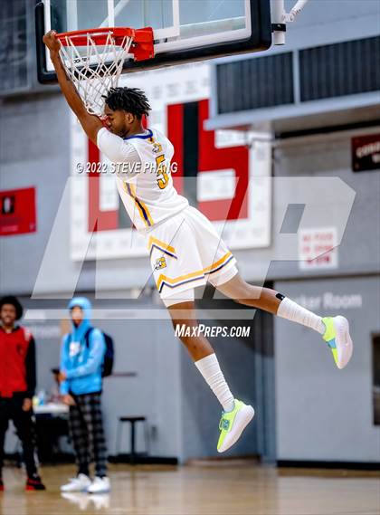 Thumbnail 3 in Grant vs. El Dorado (Cordova Christmas Classic) photogallery.