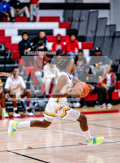 Thumbnail 3 in Grant vs. El Dorado (Cordova Christmas Classic) photogallery.