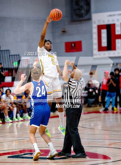Thumbnail 3 in Grant vs. El Dorado (Cordova Christmas Classic) photogallery.