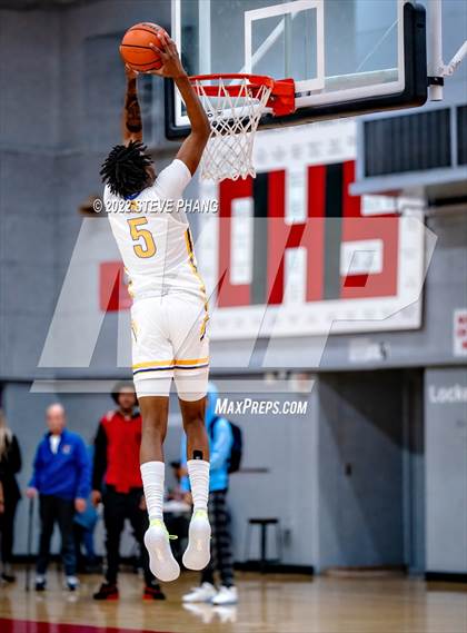 Thumbnail 2 in Grant vs. El Dorado (Cordova Christmas Classic) photogallery.