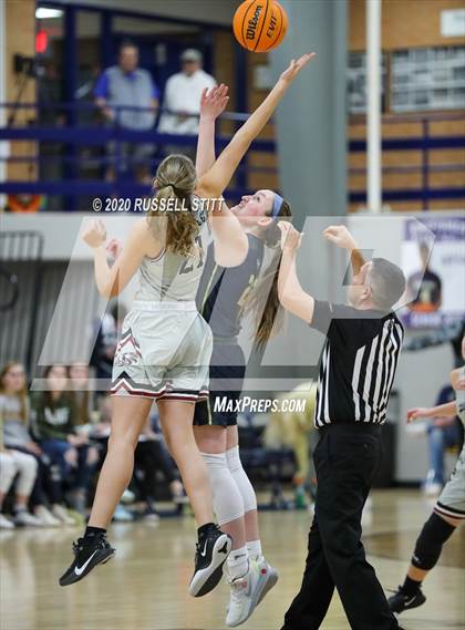 Thumbnail 2 in Kingfisher vs. Oklahoma Christian Academy photogallery.