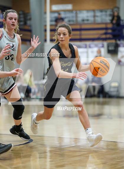 Thumbnail 2 in Kingfisher vs. Oklahoma Christian Academy photogallery.
