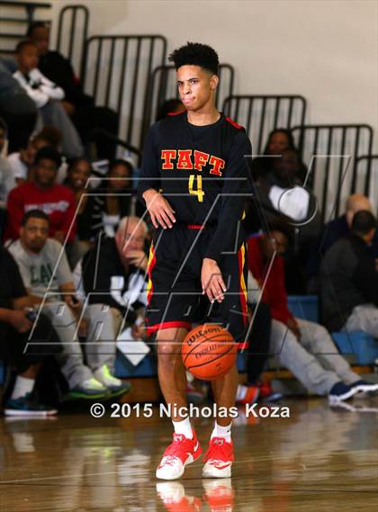 Thumbnail 3 in Taft vs. Price (MLK Showcase) photogallery.