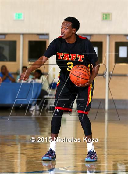 Thumbnail 1 in Taft vs. Price (MLK Showcase) photogallery.