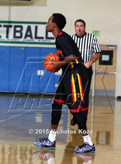 Thumbnail 2 in Taft vs. Price (MLK Showcase) photogallery.