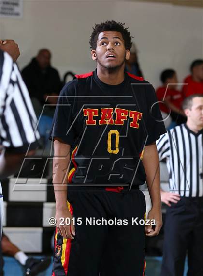 Thumbnail 2 in Taft vs. Price (MLK Showcase) photogallery.