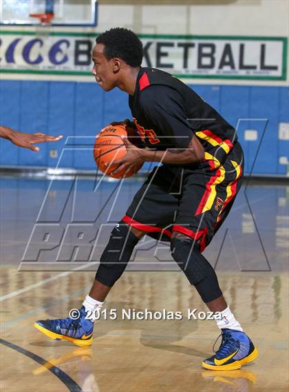 Thumbnail 3 in Taft vs. Price (MLK Showcase) photogallery.