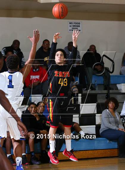 Thumbnail 3 in Taft vs. Price (MLK Showcase) photogallery.