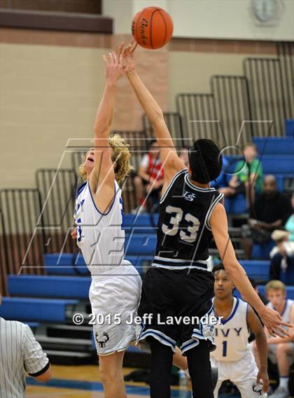 Thumbnail 2 in Tivy vs. United South photogallery.