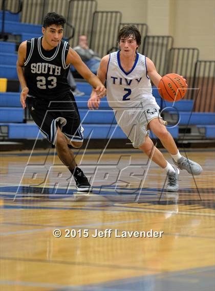 Thumbnail 3 in Tivy vs. United South photogallery.