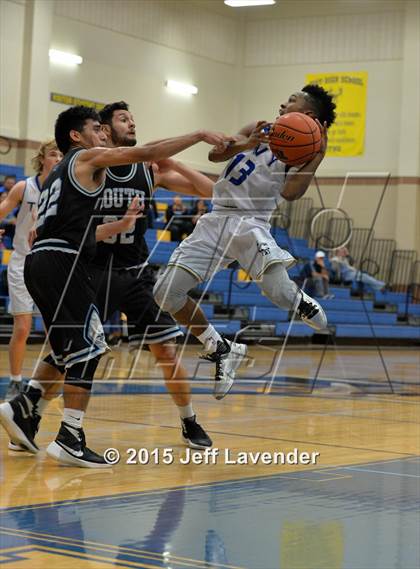 Thumbnail 2 in Tivy vs. United South photogallery.