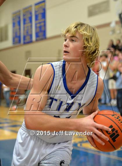 Thumbnail 3 in Tivy vs. United South photogallery.