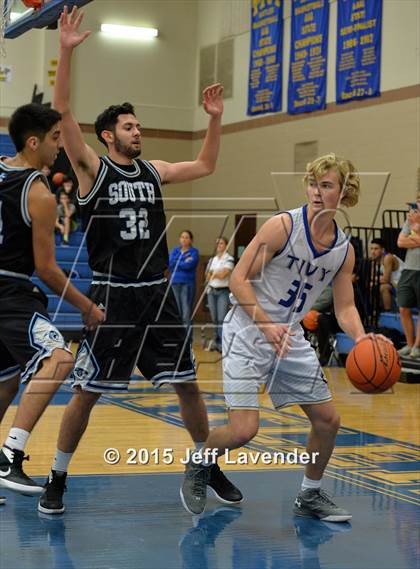 Thumbnail 1 in Tivy vs. United South photogallery.