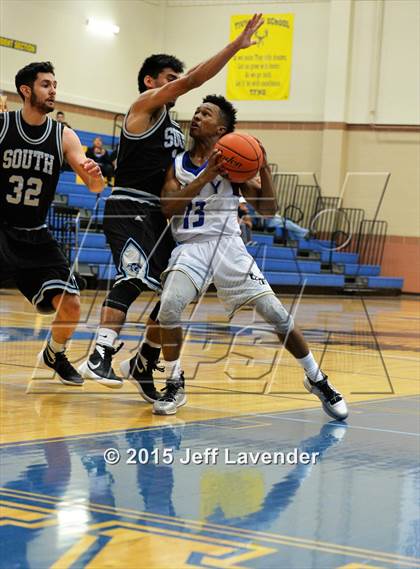 Thumbnail 3 in Tivy vs. United South photogallery.