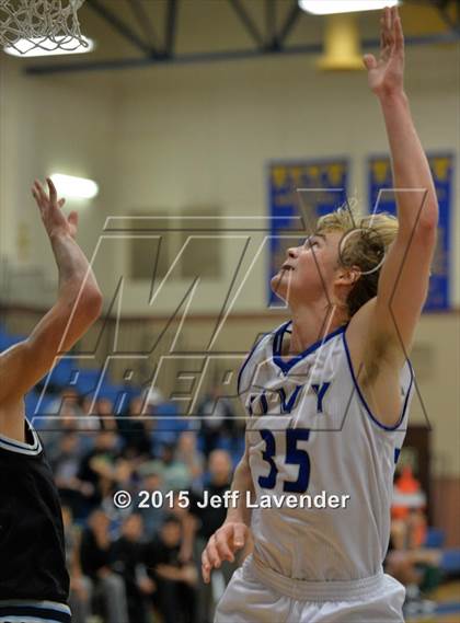 Thumbnail 2 in Tivy vs. United South photogallery.
