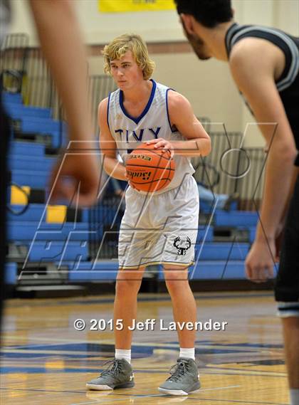 Thumbnail 2 in Tivy vs. United South photogallery.