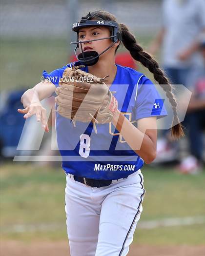 Thumbnail 1 in Charter Oak @ Los Altos photogallery.