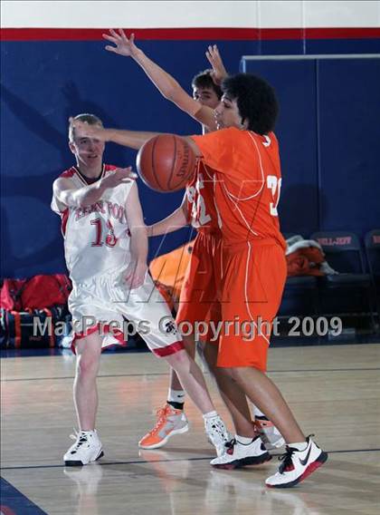 Thumbnail 2 in Poly vs. Fox-Canada (Bell-Jeff Tournament) photogallery.