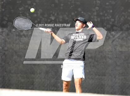 Thumbnail 2 in Plano West vs Lake Travis (UIL 6A Team Tennis Final) photogallery.