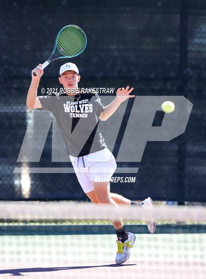 Thumbnail 1 in Plano West vs Lake Travis (UIL 6A Team Tennis Final) photogallery.