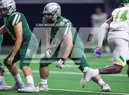 Thumbnail 1 in Reedy vs. Newman Smith (UIL 5A Football Bi-District) photogallery.