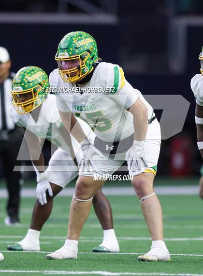 Thumbnail 1 in Reedy vs. Newman Smith (UIL 5A Football Bi-District) photogallery.