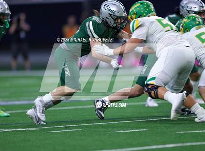 Thumbnail 3 in Reedy vs. Newman Smith (UIL 5A Football Bi-District) photogallery.