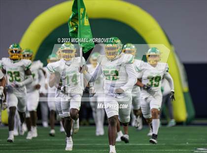 Thumbnail 1 in Reedy vs. Newman Smith (UIL 5A Football Bi-District) photogallery.