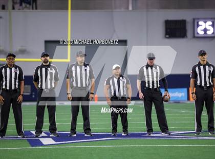 Thumbnail 3 in Reedy vs. Newman Smith (UIL 5A Football Bi-District) photogallery.