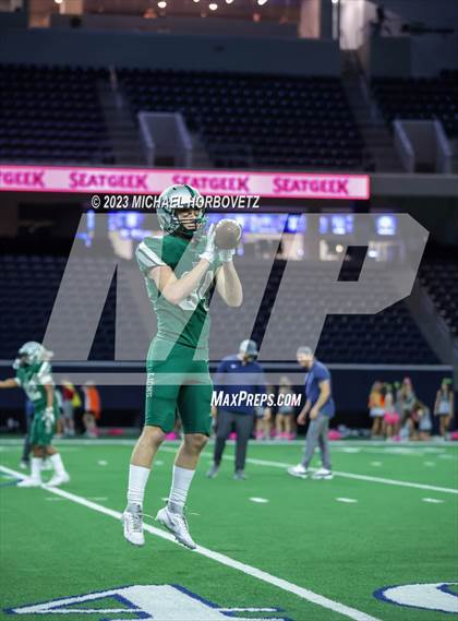 Thumbnail 3 in Reedy vs. Newman Smith (UIL 5A Football Bi-District) photogallery.