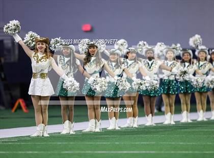 Thumbnail 3 in Reedy vs. Newman Smith (UIL 5A Football Bi-District) photogallery.
