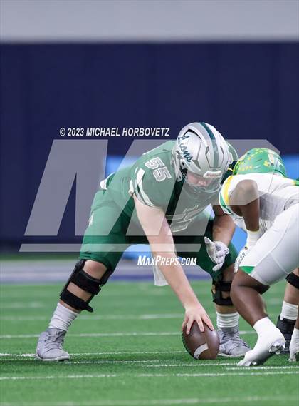 Thumbnail 3 in Reedy vs. Newman Smith (UIL 5A Football Bi-District) photogallery.