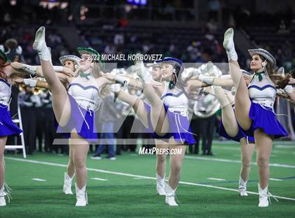 Thumbnail 3 in Reedy vs. Newman Smith (UIL 5A Football Bi-District) photogallery.