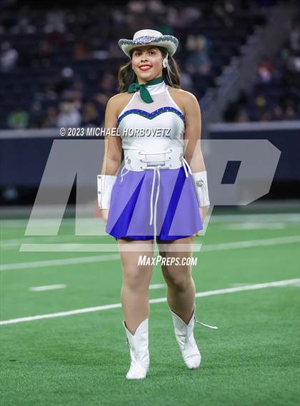 Thumbnail 3 in Reedy vs. Newman Smith (UIL 5A Football Bi-District) photogallery.