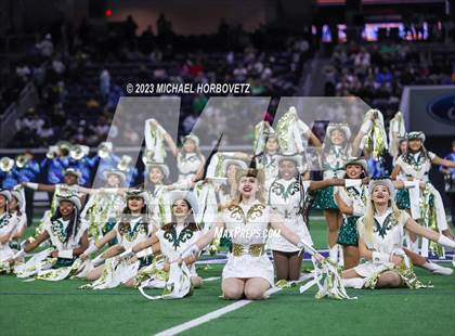 Thumbnail 1 in Reedy vs. Newman Smith (UIL 5A Football Bi-District) photogallery.