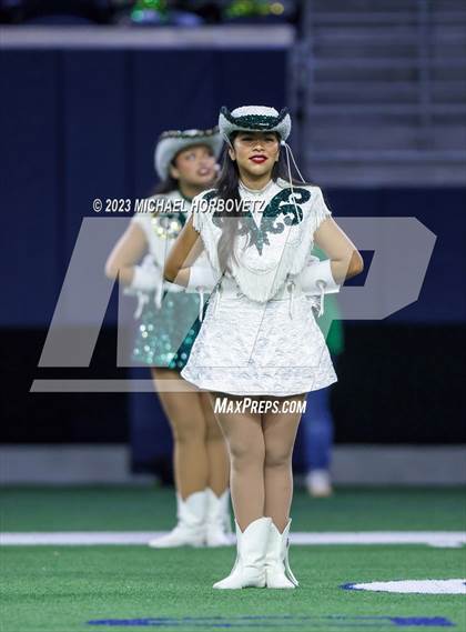 Thumbnail 1 in Reedy vs. Newman Smith (UIL 5A Football Bi-District) photogallery.