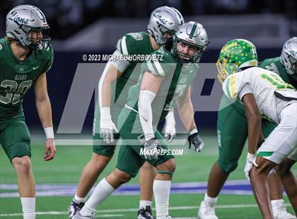 Thumbnail 1 in Reedy vs. Newman Smith (UIL 5A Football Bi-District) photogallery.