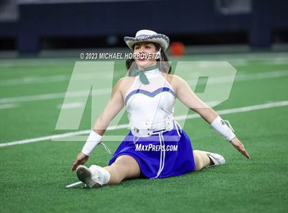 Thumbnail 2 in Reedy vs. Newman Smith (UIL 5A Football Bi-District) photogallery.